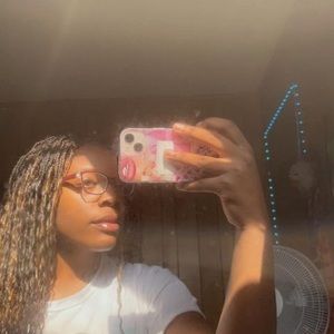 Meet your Posher, Coriana